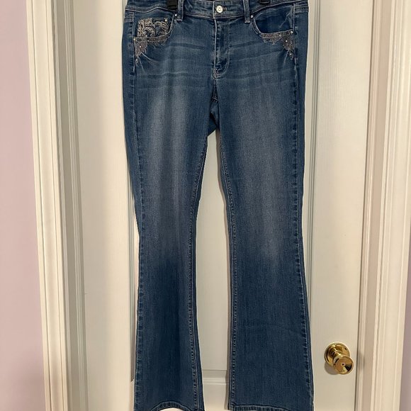 WHBM Womens Rhinestone Embellished "Blanc" Mid Rise Boot Cut Jeans Size 12 EUC - Picture 1 of 12